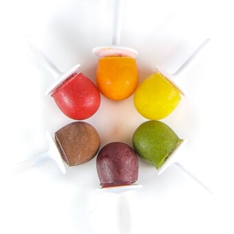 mini popsicles for baby - full of healthy fruits and veggies.
