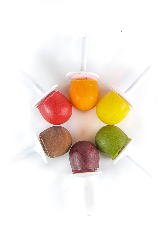 mini popsicles for baby - full of fruits and veggies.