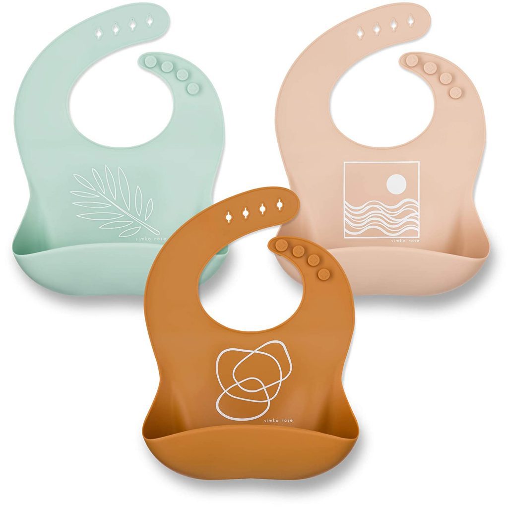 set of 3 bibs with catch pockets.
