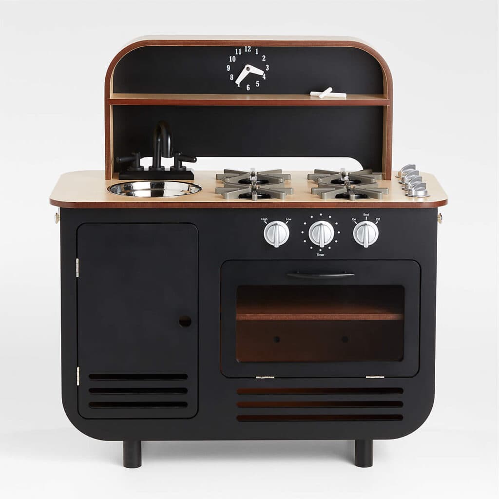 Black and wood play kitchen for toddlers and kids. 